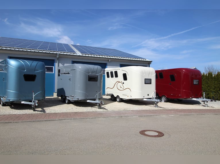 Two-horse trailer with small living compartment, 2.7 tons, horse transporter, stallion equipment