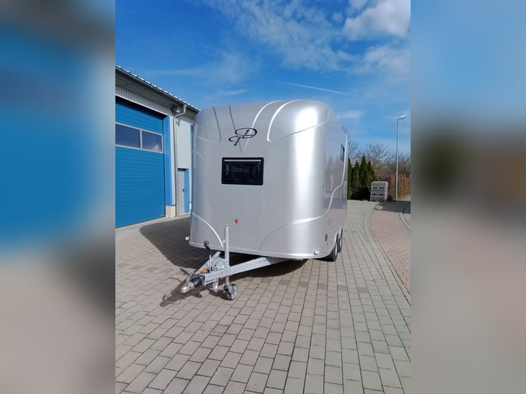 Two-horse trailer with small living compartment, 2.7 tons, horse transporter, stallion equipment