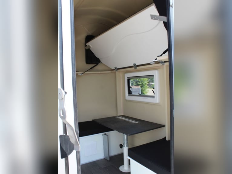 Two-horse trailer with small living compartment, 2.7 tons, horse transporter, stallion equipment