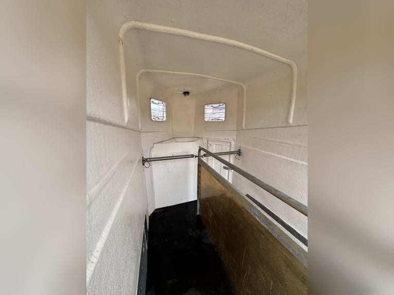 Blomert Horse Trailer for 2 Horses | 2-tonne | Tack Room | NEW BRAKES | Valid TÜV until 09/2028