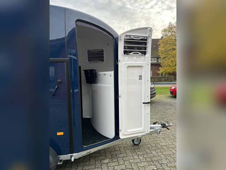 Humbaur Pferdeanhänger Pegasus Style 2700 S 2,7t Sattelkammer 100km/h Dark Blue