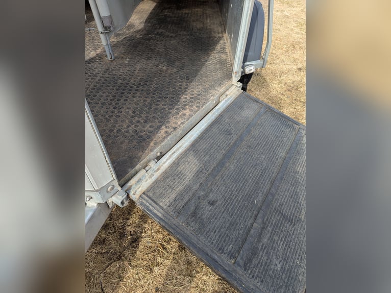 Cheval Liberte front exit horse trailer