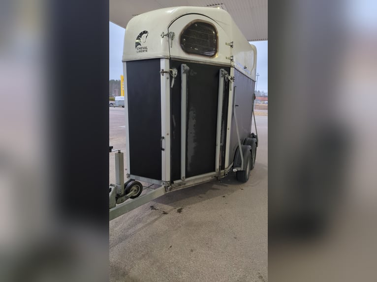 Cheval Liberte front exit horse trailer