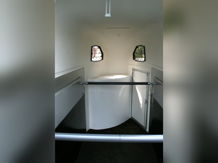 CL Gold ONE White Line 1.5 with aluminum floor, fully equipped