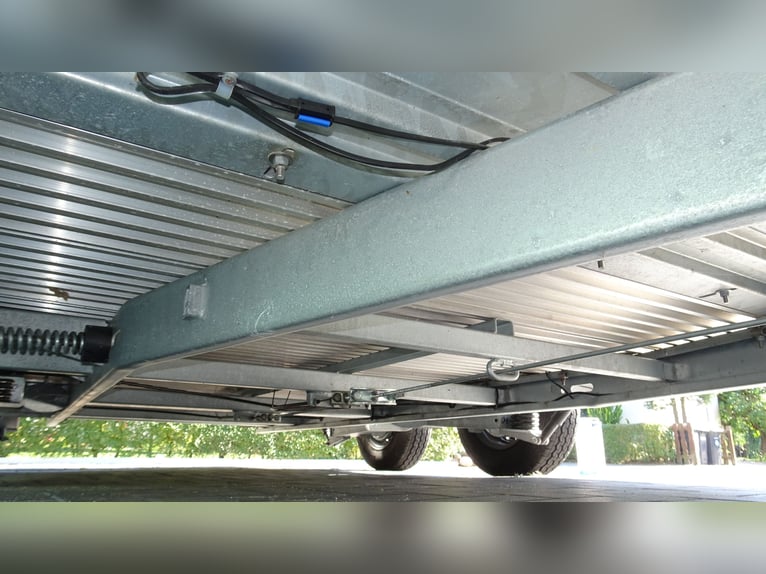 Cheval Liberte Horse Trailer Maxi 3 / 3 Horses / Pullmann 2 Axle / Black