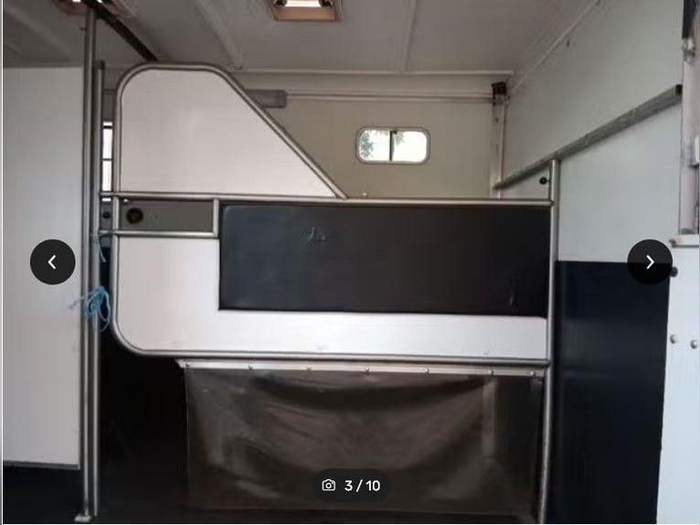 Equitrek – Soni Peugeot Boxer Horse Van
