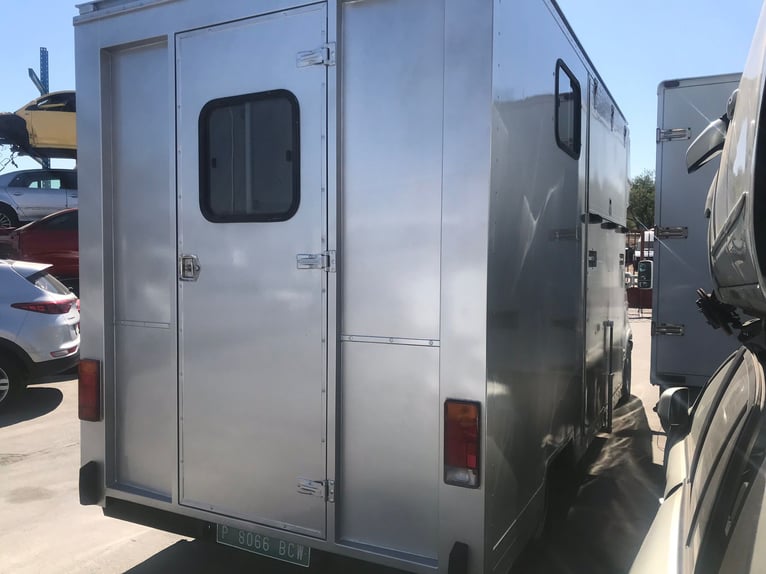 Renault Master 2,8 dci  para 2 caballos 