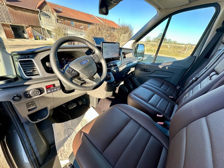 Ford Roelofsen Parados Sport 2-Horse Transporter Deluxe Edition – Automatic – Available Immediately!