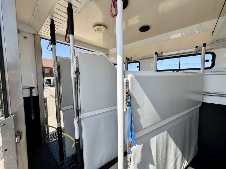 MAN TGL 8.180 Horse Transporter with 4-Horse Living Cabin, Automatic Transmission, WC, Shower – Exce