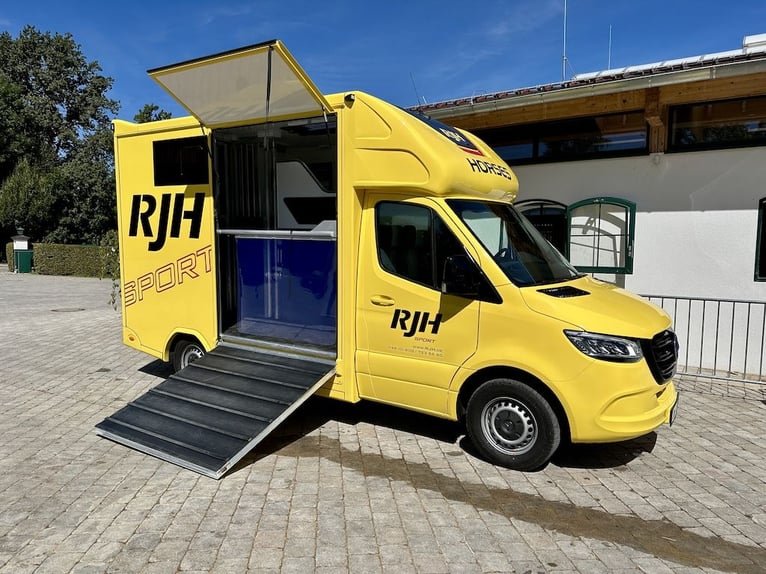 Mercedes-Benz Sprinter 419 CDI RJH Sport 2-Horse Transporter Van – Nearly New Demonstration Vehicle