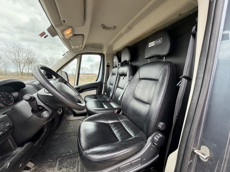 Peugeot Boxer Equitrek Sonic 2-Horse Transporter Truck – Used Vehicle on Behalf of the Customer