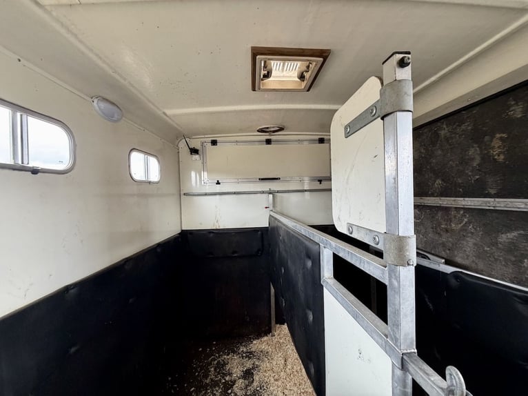 Peugeot Boxer Equitrek Sonic 2-Horse Transporter Truck – Used Vehicle on Behalf of the Customer