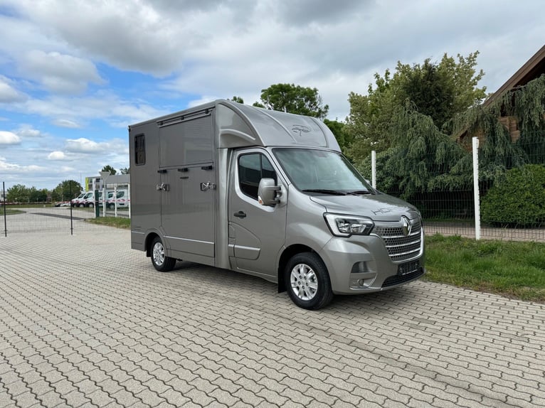 Pferdetransporter Neufahrzeug 3,5t B-Führerschein-LKW165 PS Klima Selbstfahrer