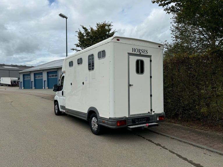 Pferdetransporter Tiertransporter Viehtransporter Equitrek 85.000KM Klima LKW Transporter 3,5t