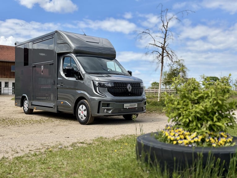 Renault Master RJH Sport 2-Horse Trailer – New Model with Automatic Transmission – Immediately Avail
