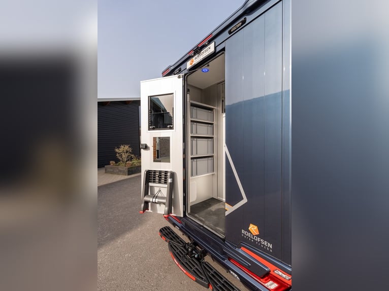 Renault Roelofsen Parados 2-Horse Trailer with Automatic Transmission, New Model 2026