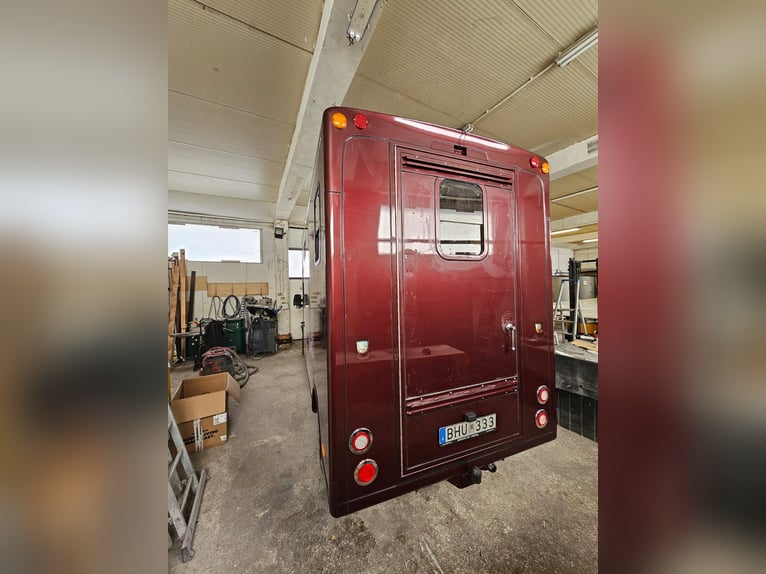 Service and Repair of Horse-Transport Vehicles