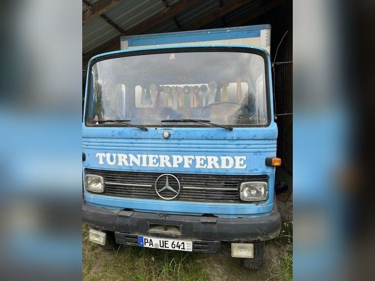 Daimler Benz Truck