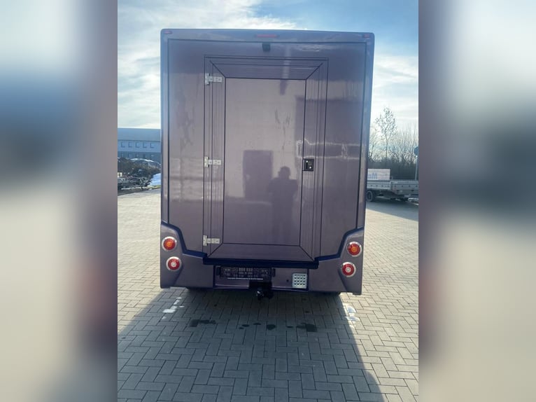 Horse Transporter Opel Movano 3.5t, 2 stalls, registered in 2021