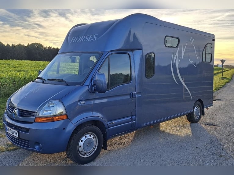 Horsebox Theault Deluxe