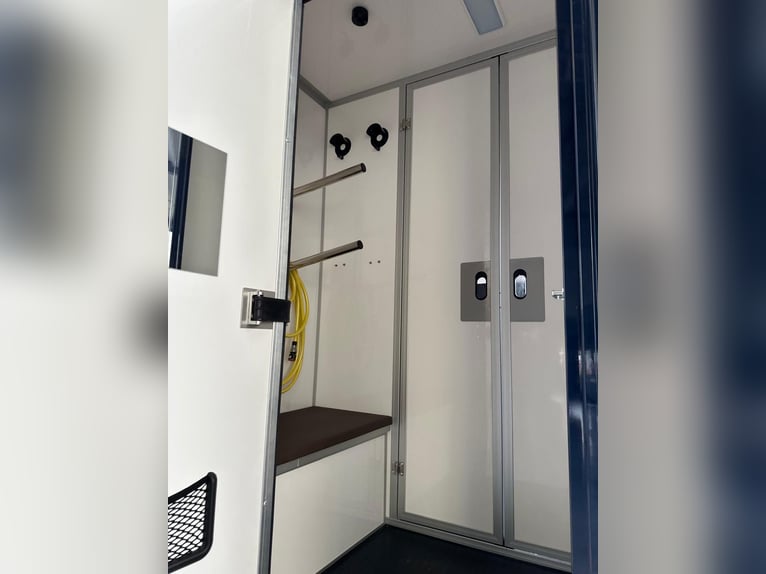 JL Mercedes-Benz Sprinter horsebox transporter, box body, first registration 2023, 8,250 km traveled