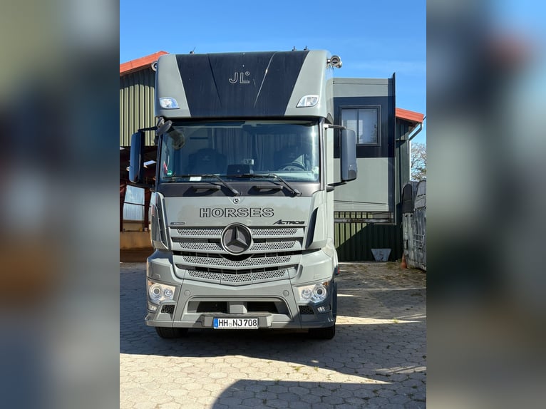 MB Actros with JL bodywork