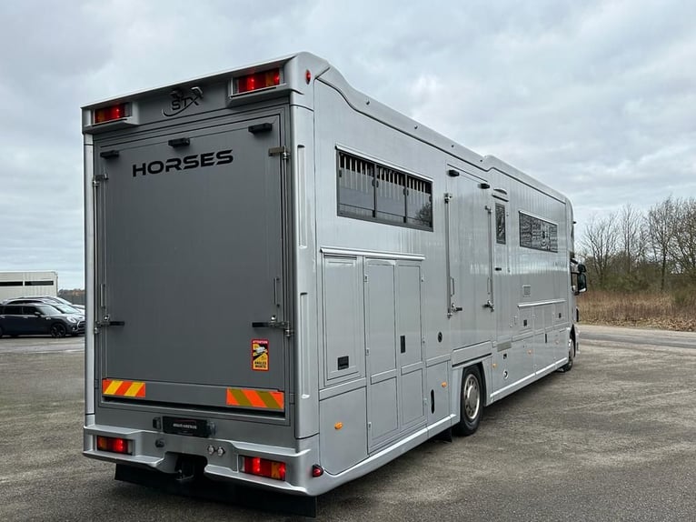 Stephex vrachtauto 7 paarden (prijs op aanvraag) 