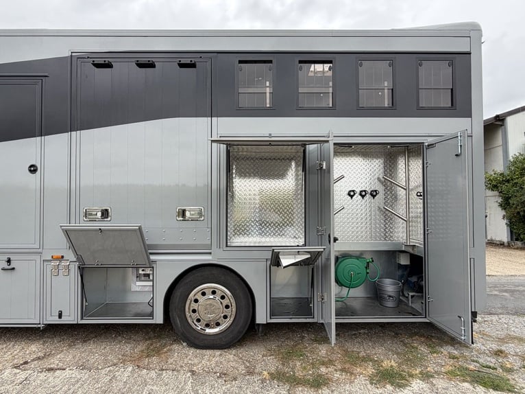 Volvo horsebox with mobile home