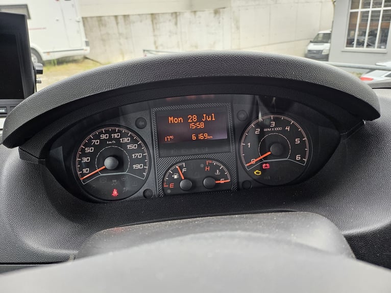 Peugeot Boxer 2.2 BlueHDi 165 Pro EQUI-TREK