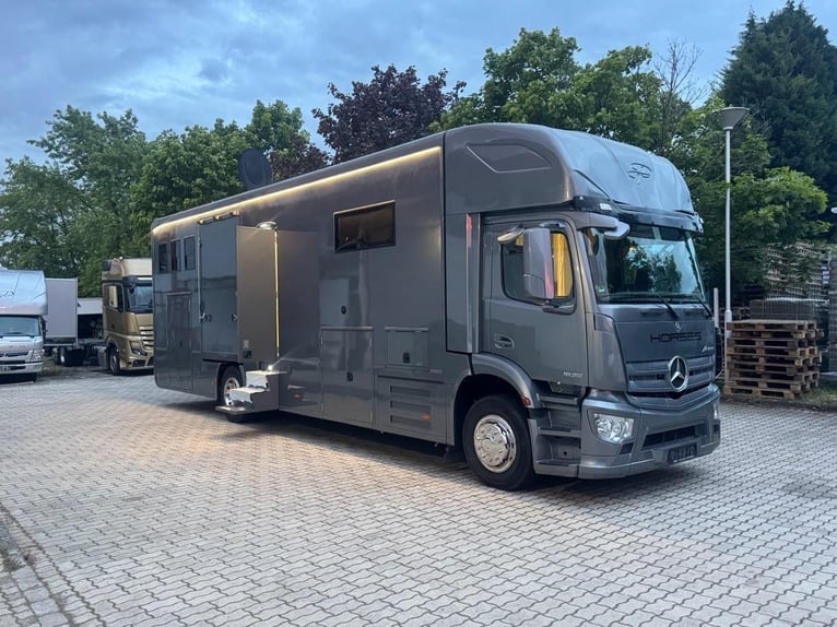 Pferdetransporter Mercedes Benz 1835 Antos Wohnmobil Horsetruck Paardenvrachtwagen