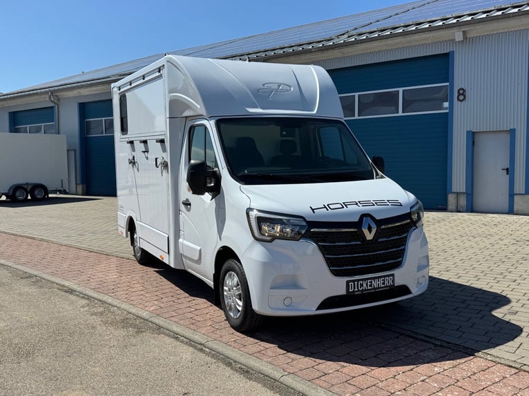 Renault Horse Transporter, 3.5 tons, air conditioning, brand new vehicle, 2,290 kg, livestock transp