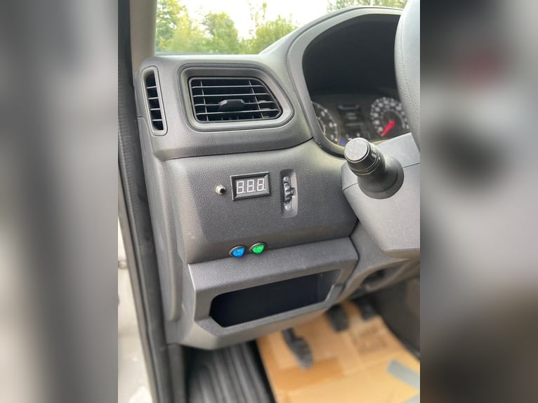 Renault Master Horsebox