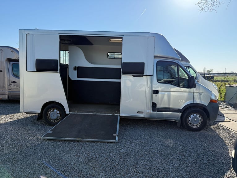 Theault Horsebox Original 