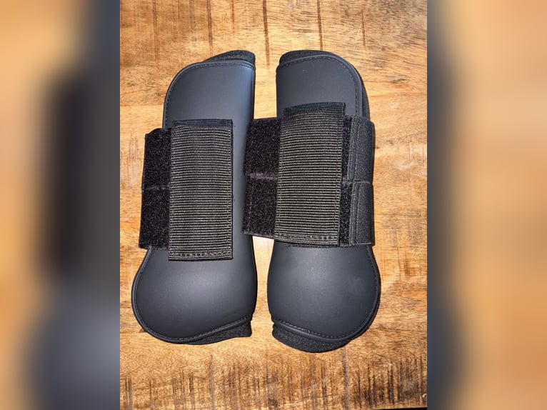 5 pairs of Velcro tendon boots