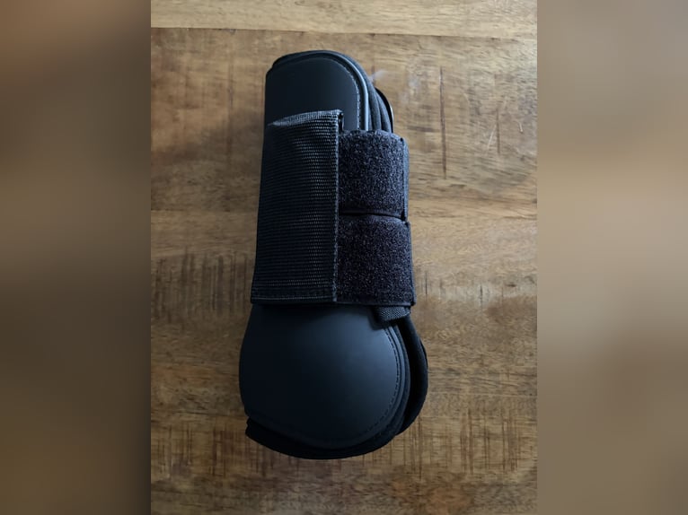 5 pairs of Velcro tendon boots