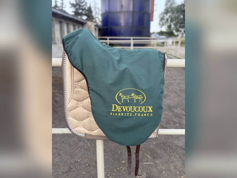 Devoucoux Makila