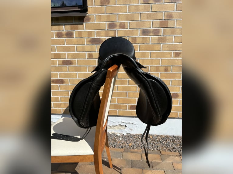 Passier dressage saddle, size 17