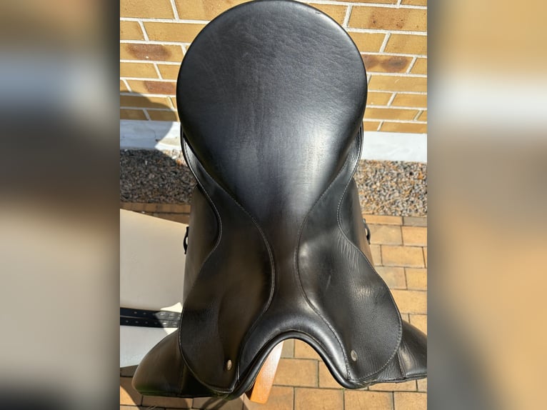 Passier dressage saddle, size 17