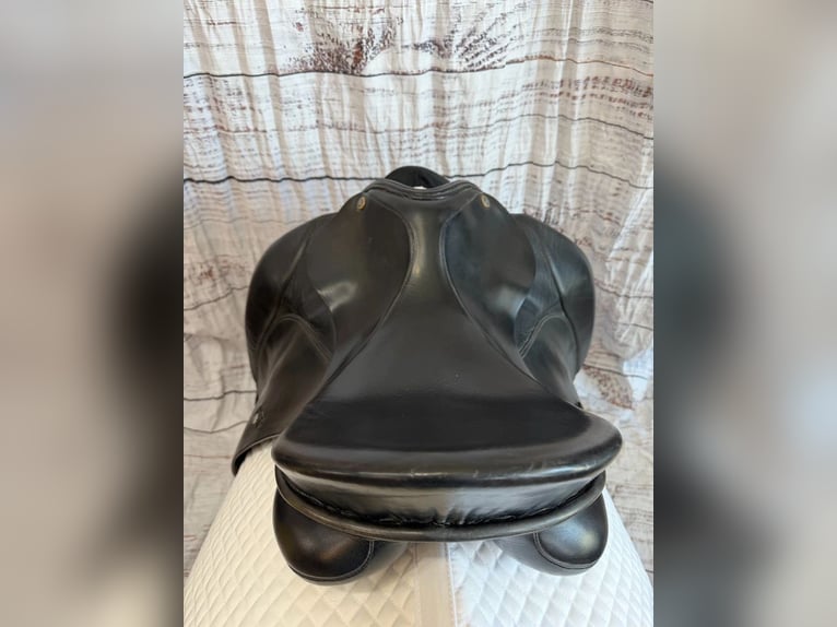 Sommer Novelle Dressage Saddle