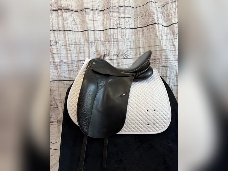 Sommer Novelle Dressage Saddle