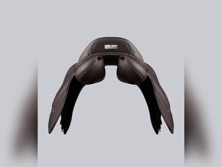 Antibes Synthetic Jump Saddle Dark Havana