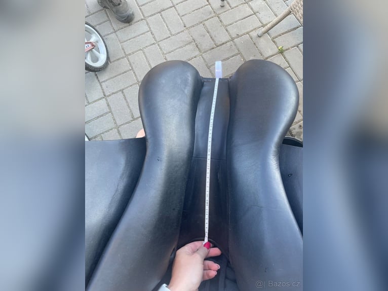 Devocoux Biarritz jumping saddle 
