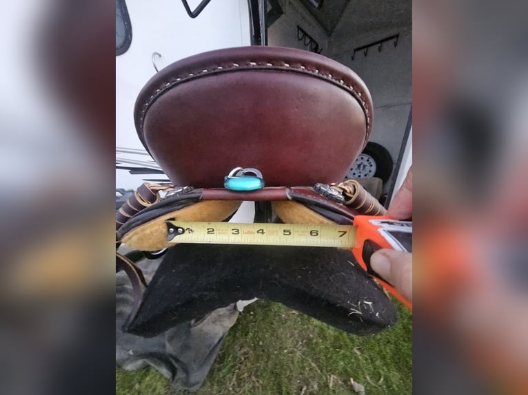Crest Ridge wide western leather trail Saddle Wade model