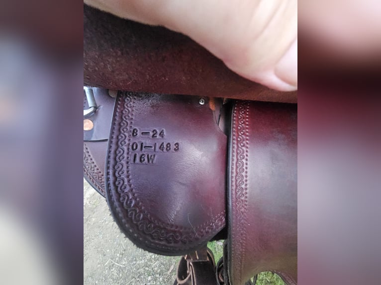 Crest Ridge wide western leather trail Saddle Wade model