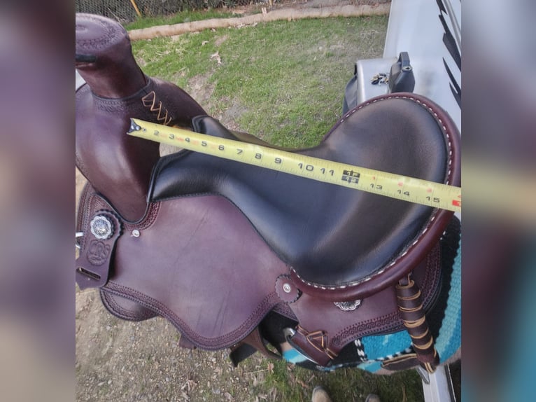Crest Ridge wide western leather trail Saddle Wade model