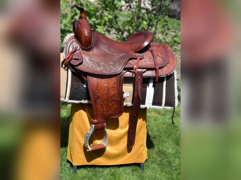 handmade western saddle  handmade western saddle