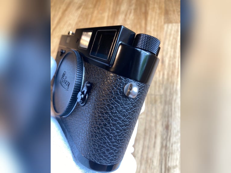 Leica MP Black Paint - 10302 - like NEW!