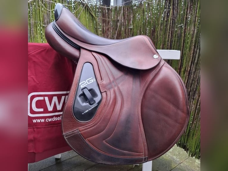 Jumping saddle CWD 2GS SE25 17