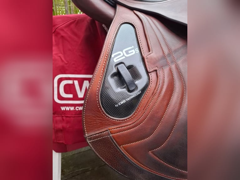 Jumping saddle CWD 2GS SE25 17