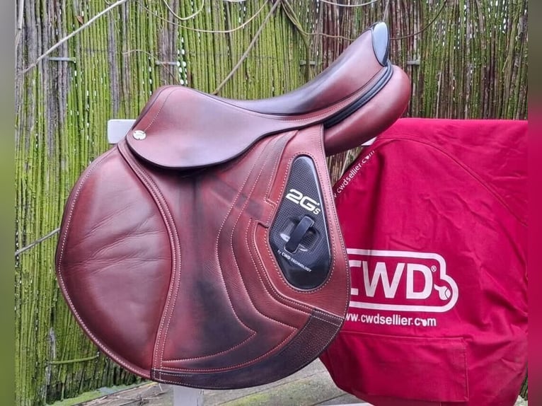 Jumping saddle CWD 2GS SE25 17